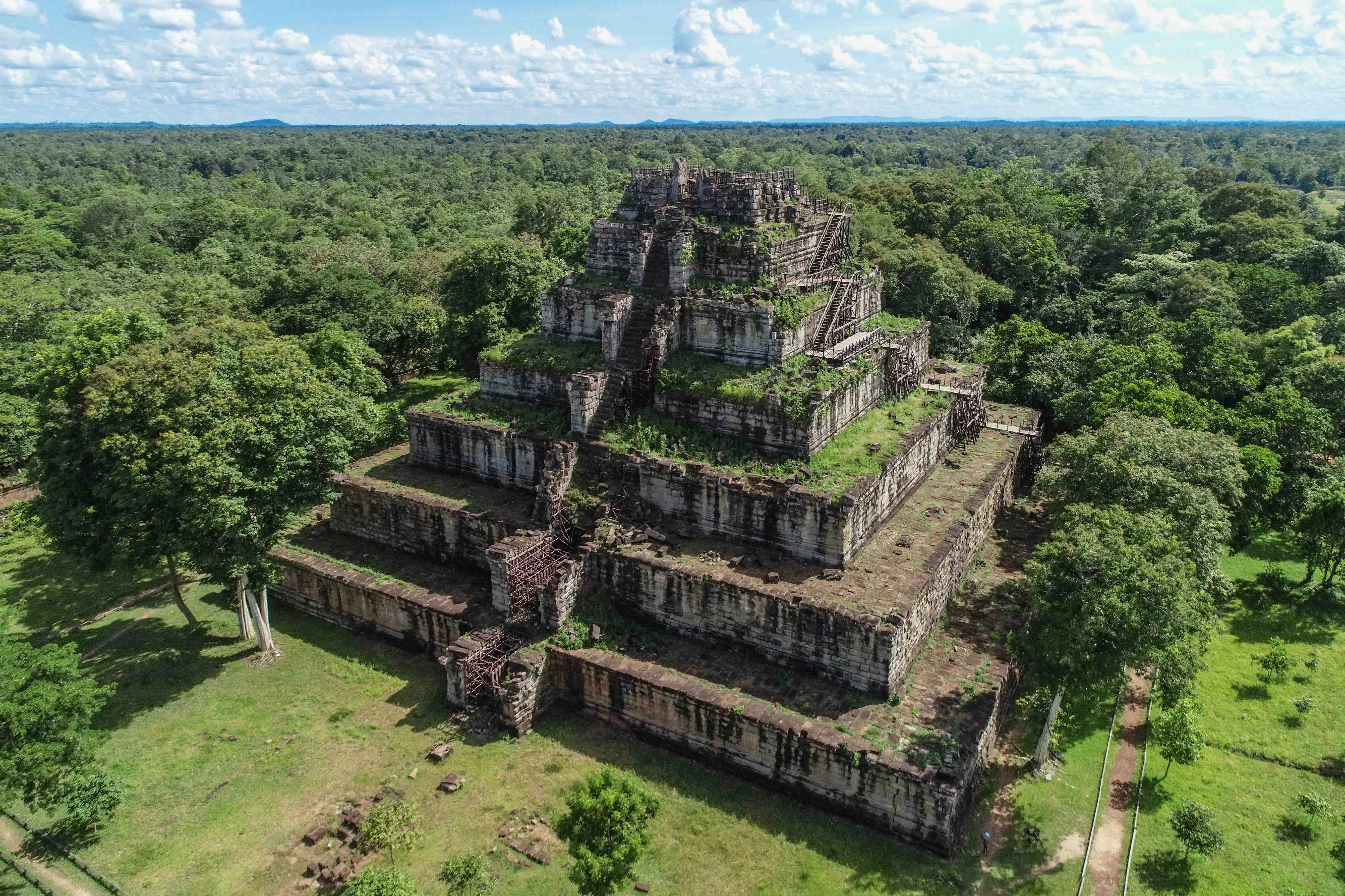 Koh Ker & Beng Mealea Temple primary